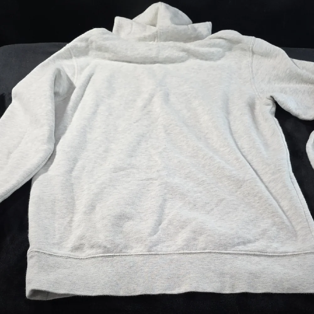 The North Face Heather Gray Hoodie - Picture 9 of 10